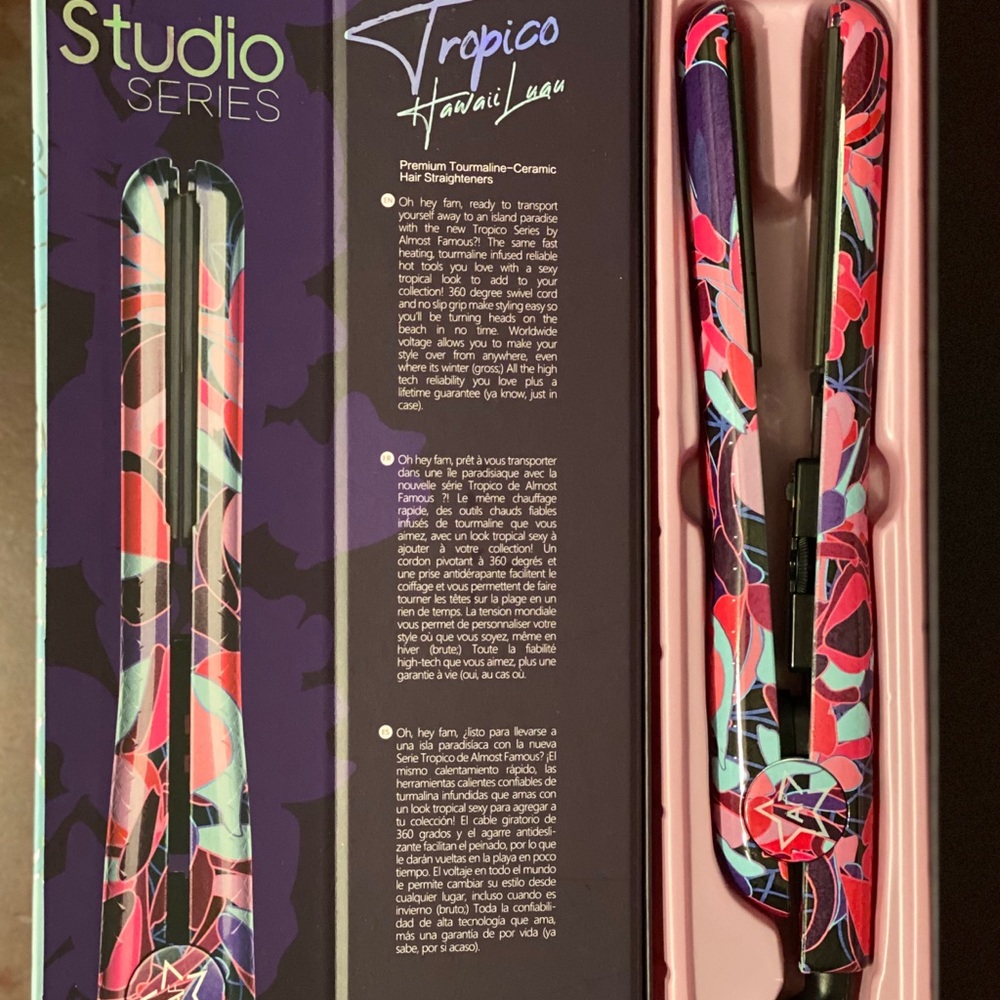 Almost Famous 1.25″ Tropico Getaway Flat Iron